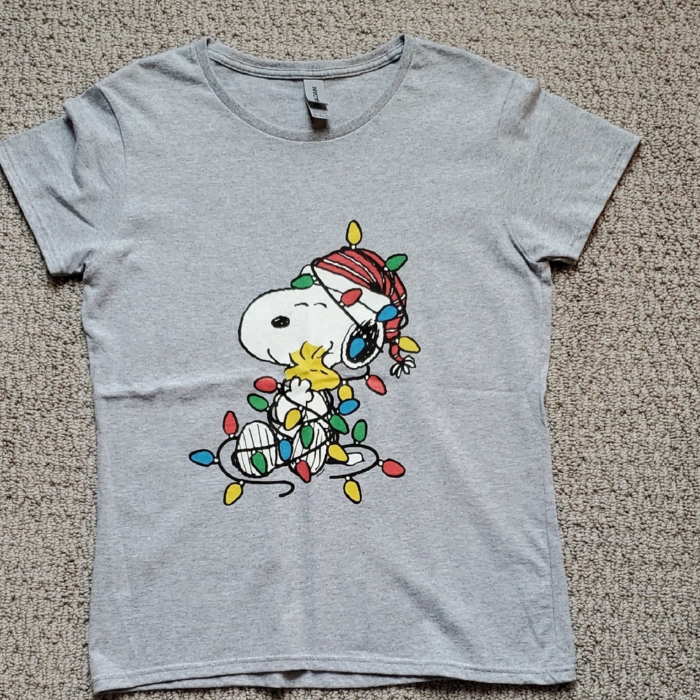 Snoopy And Woodstock Christmas Gray Heavy Cotton T-Shirt. Size M